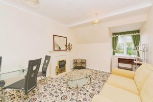 Lounge- click for photo gallery